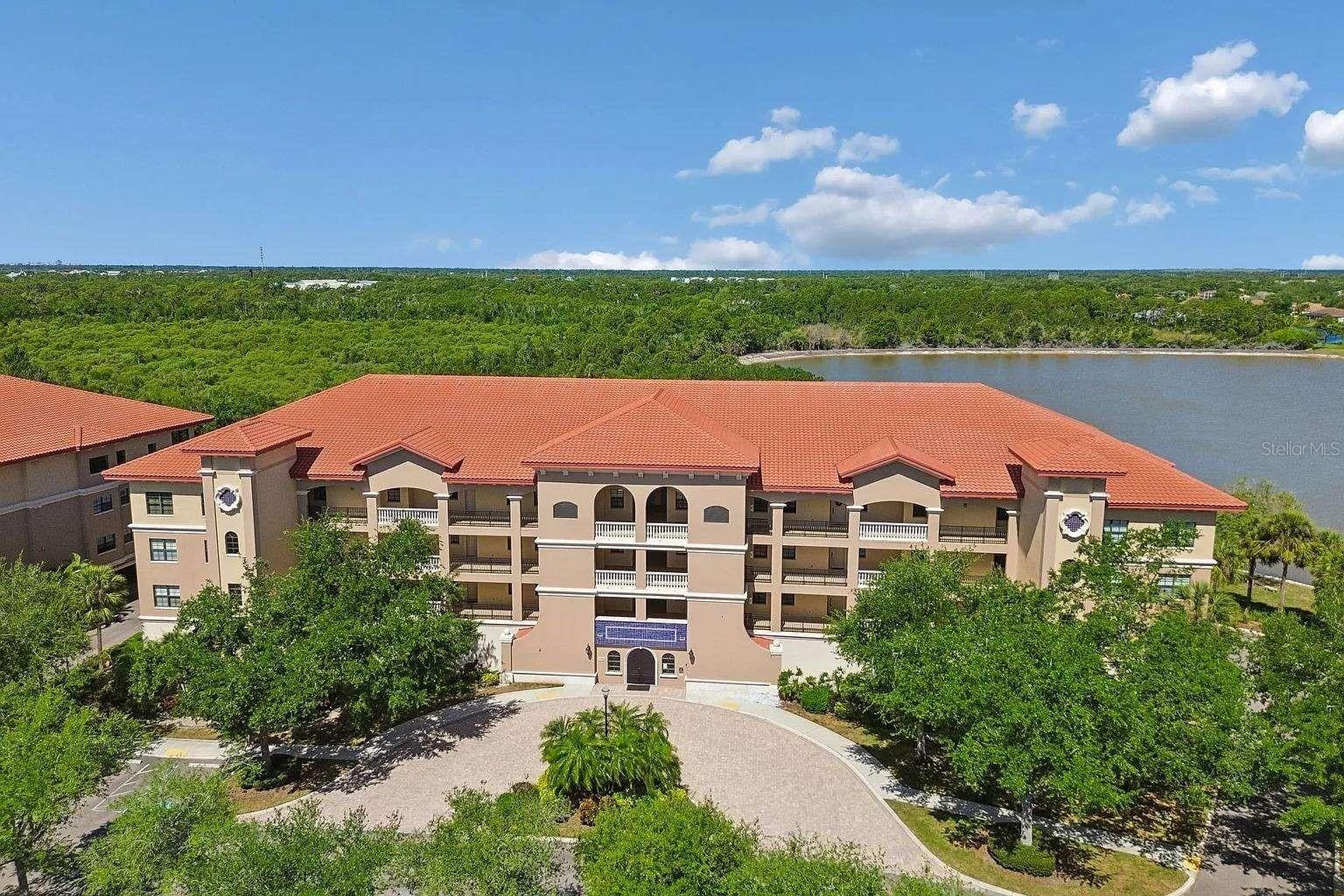 7702 LAKE VISTA CT #202