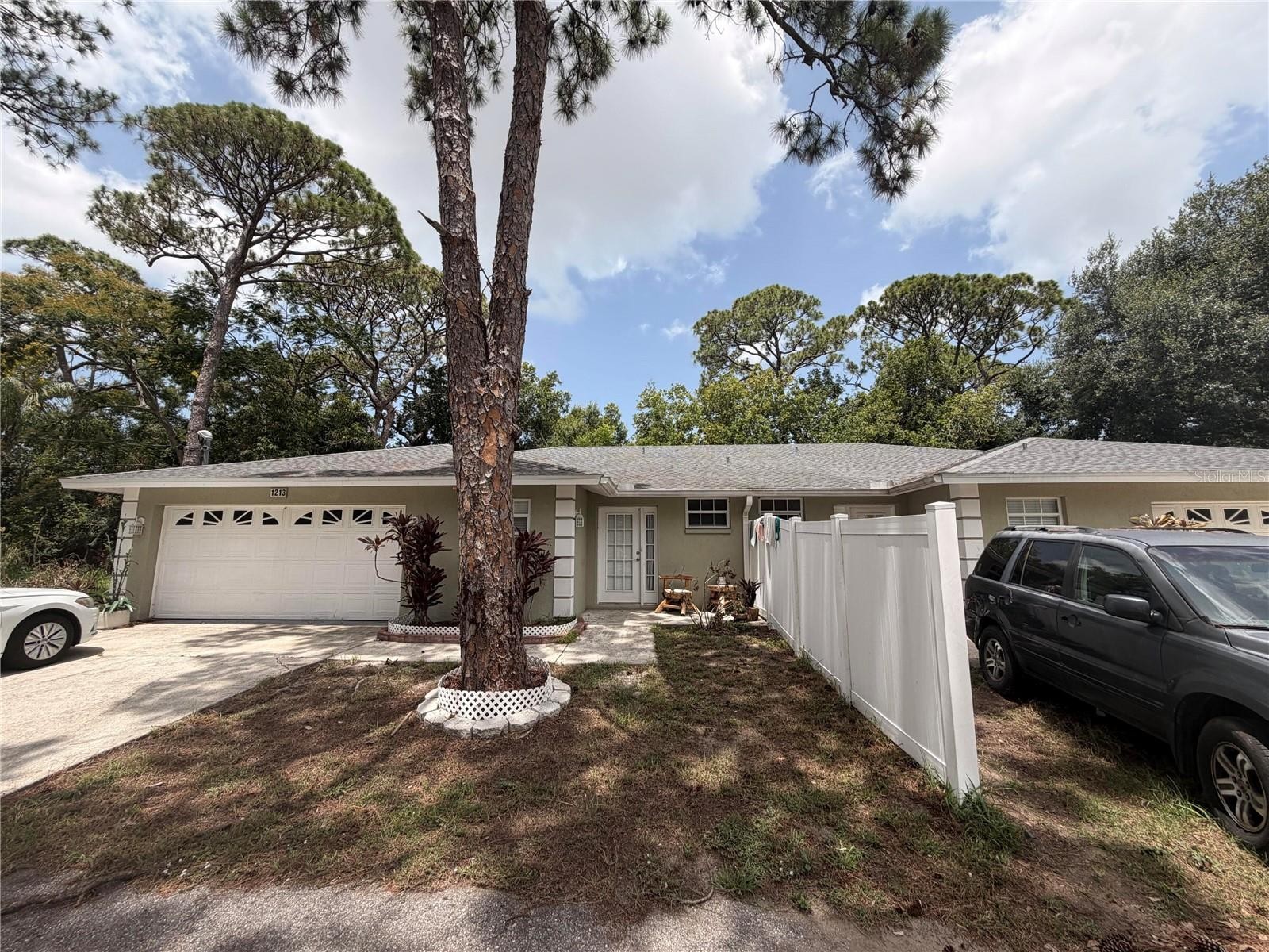 1213 BENEDICT CT