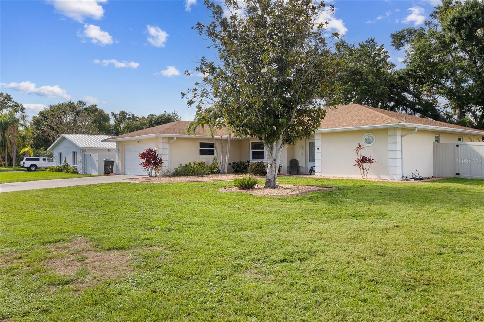 5776 AUGUSTA CIR