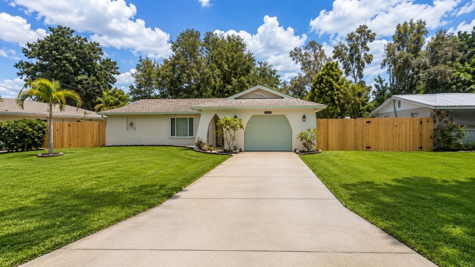 3435 DUNBAR DR