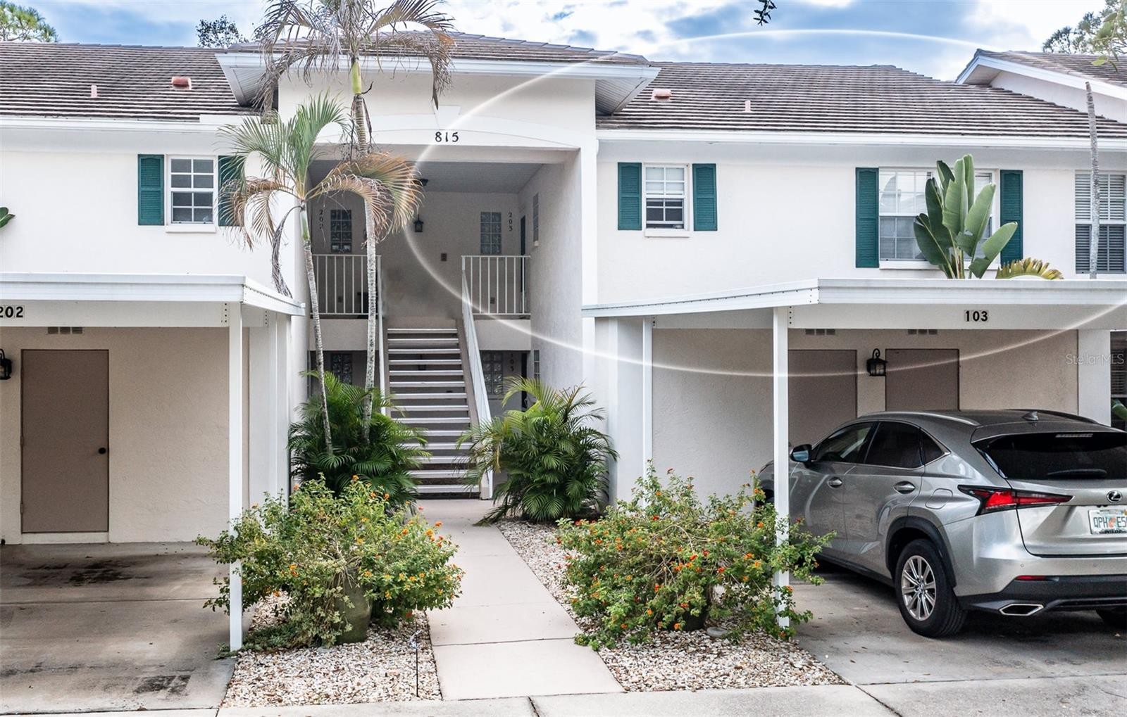 815 MONTROSE DR #203