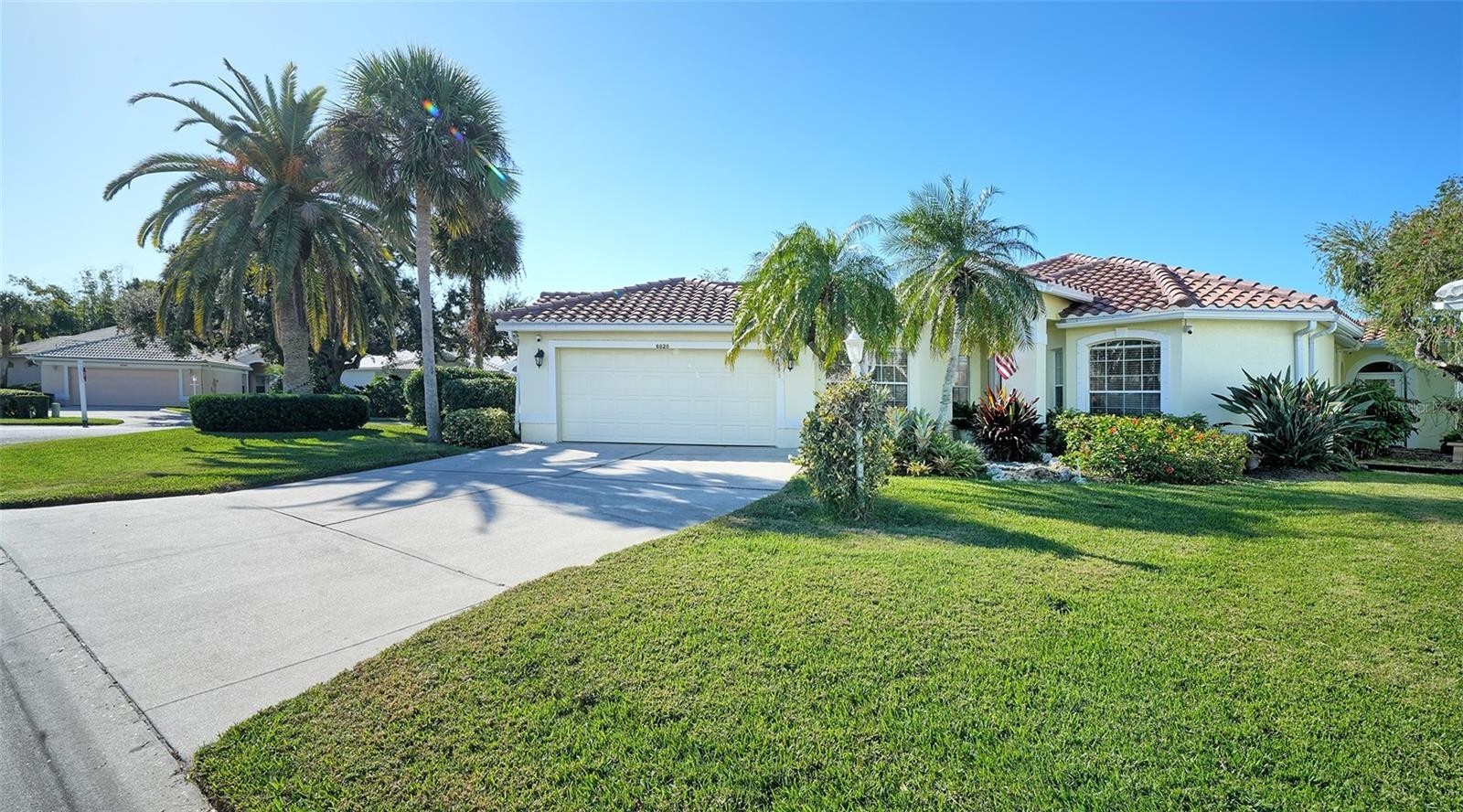 6828 AVENIDA MARBELLA