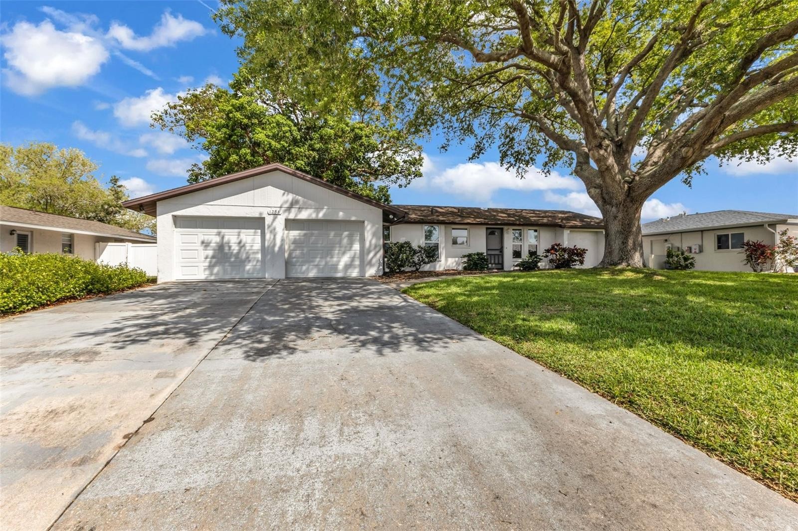1238 WATERSIDE LN