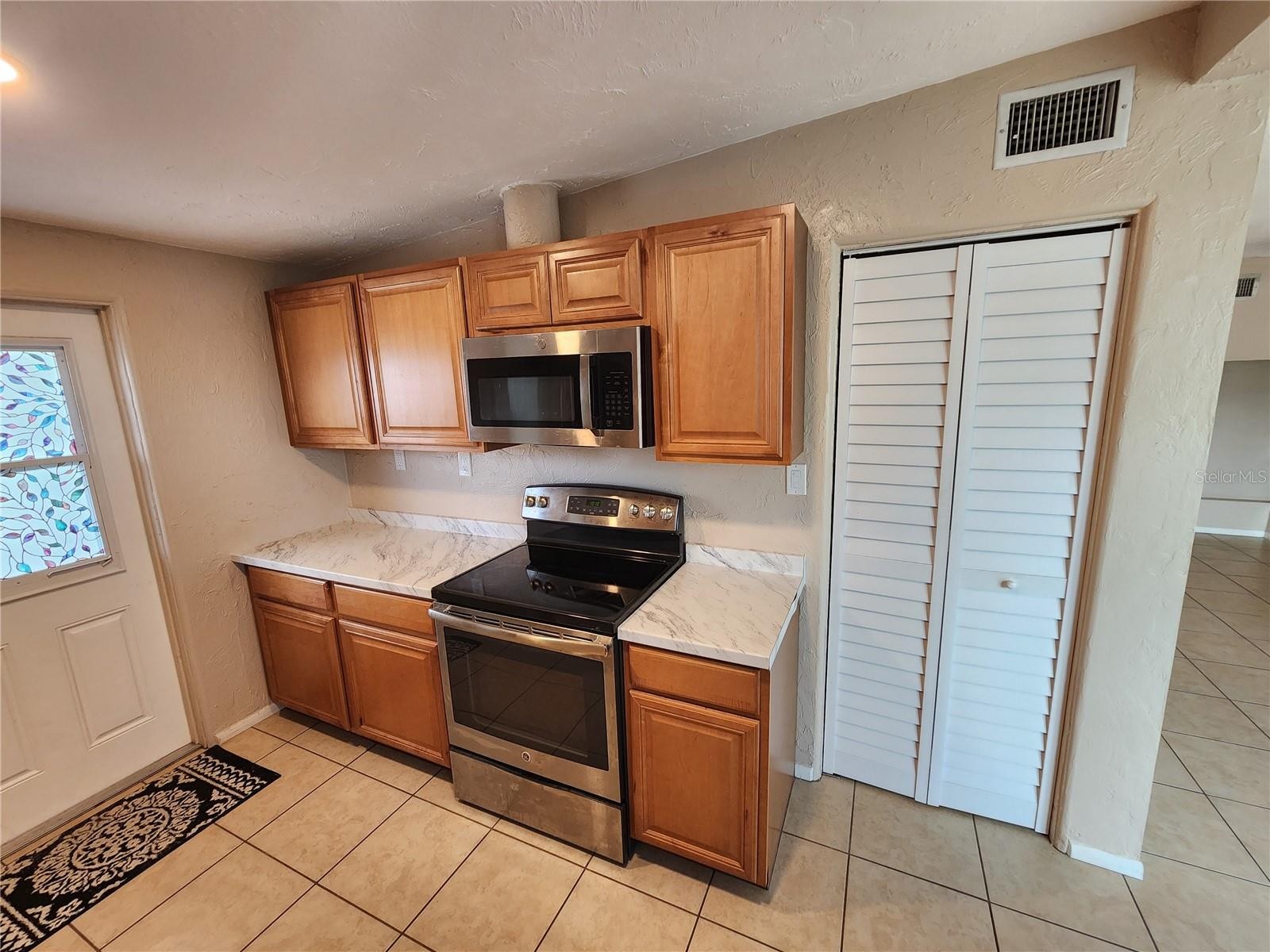 2120 BAYSHORE GARDENS PKWY