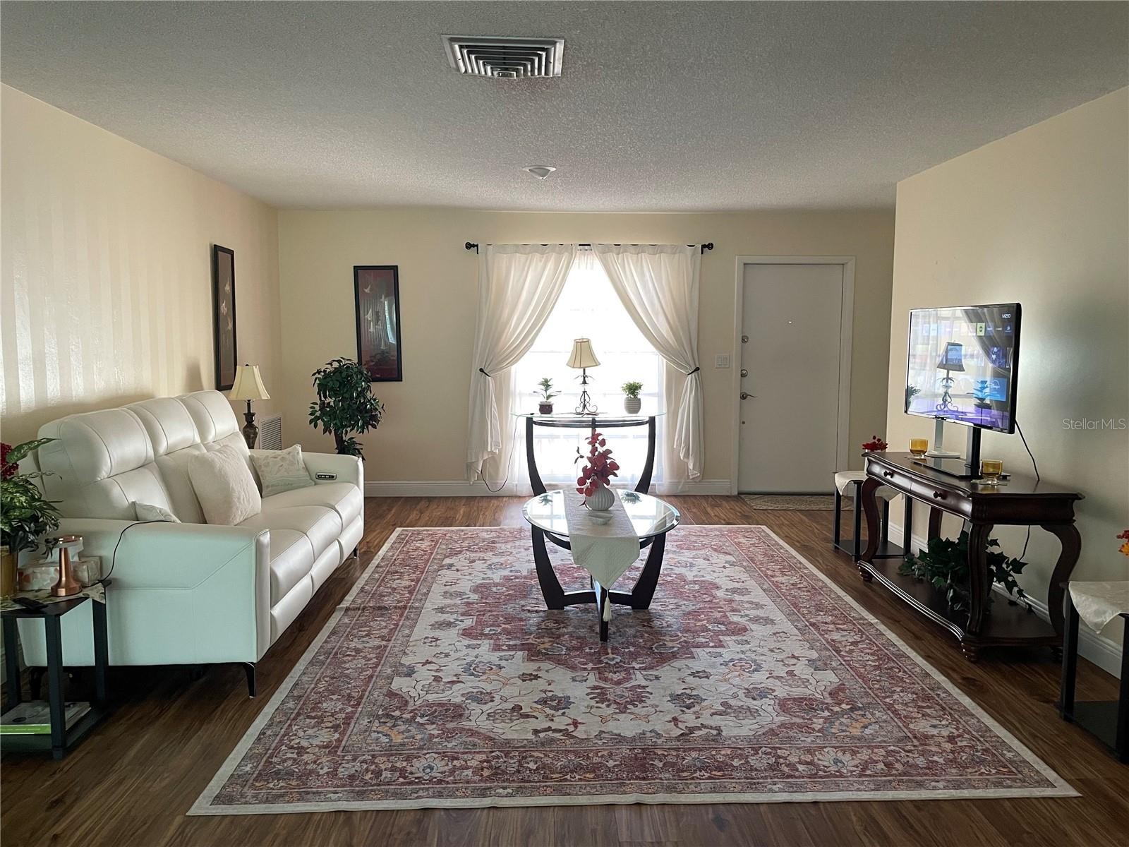 5624 PALM AIRE DR #V105