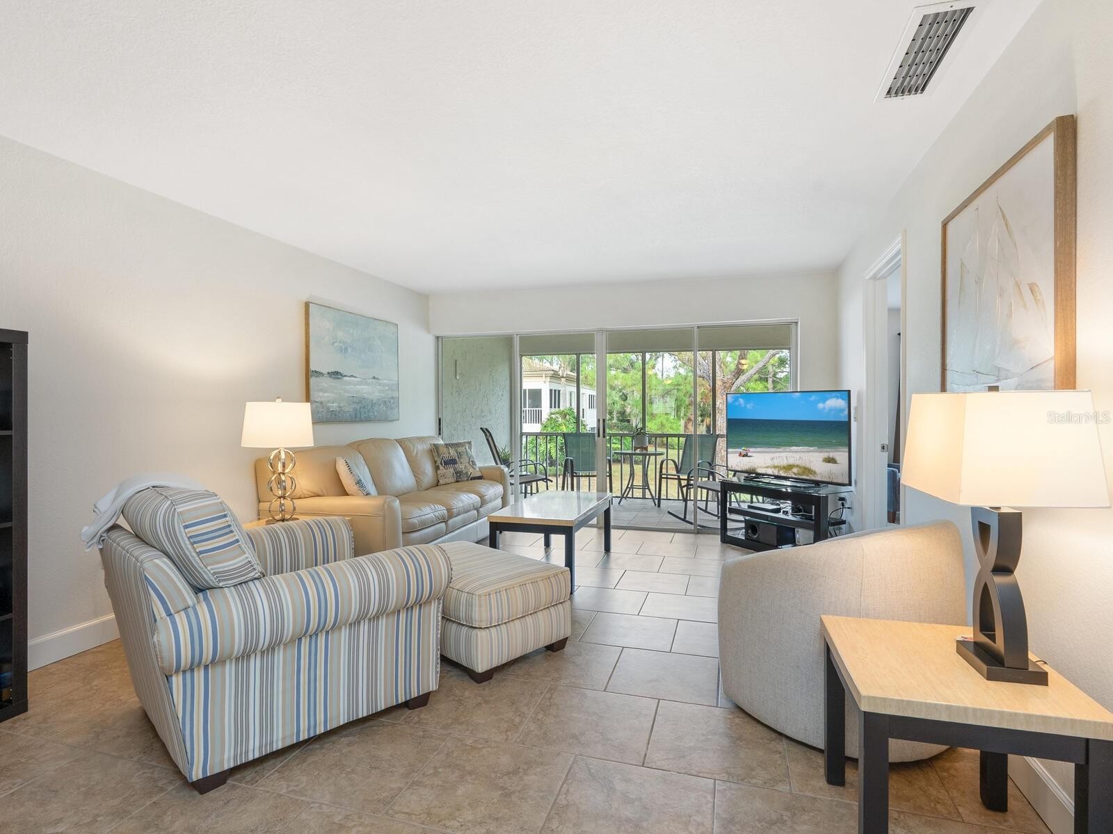 5207 WEDGEWOOD LN #16