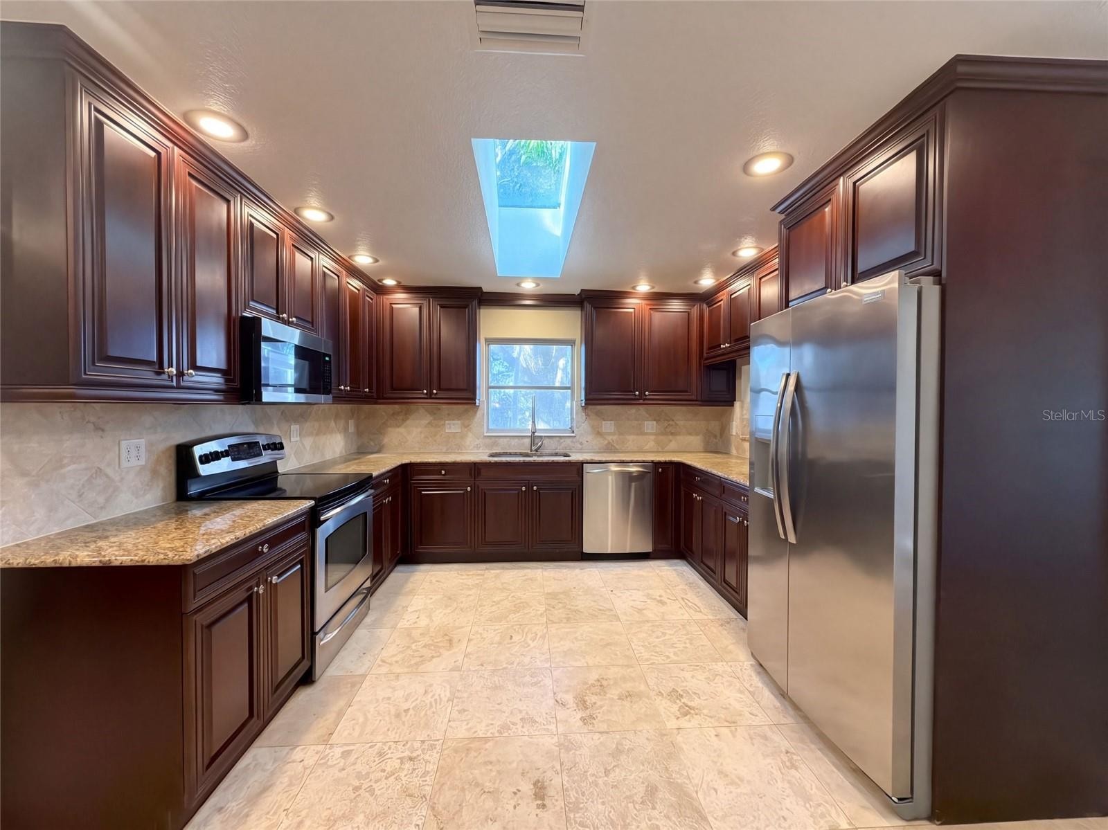 3705 MALEC CIR