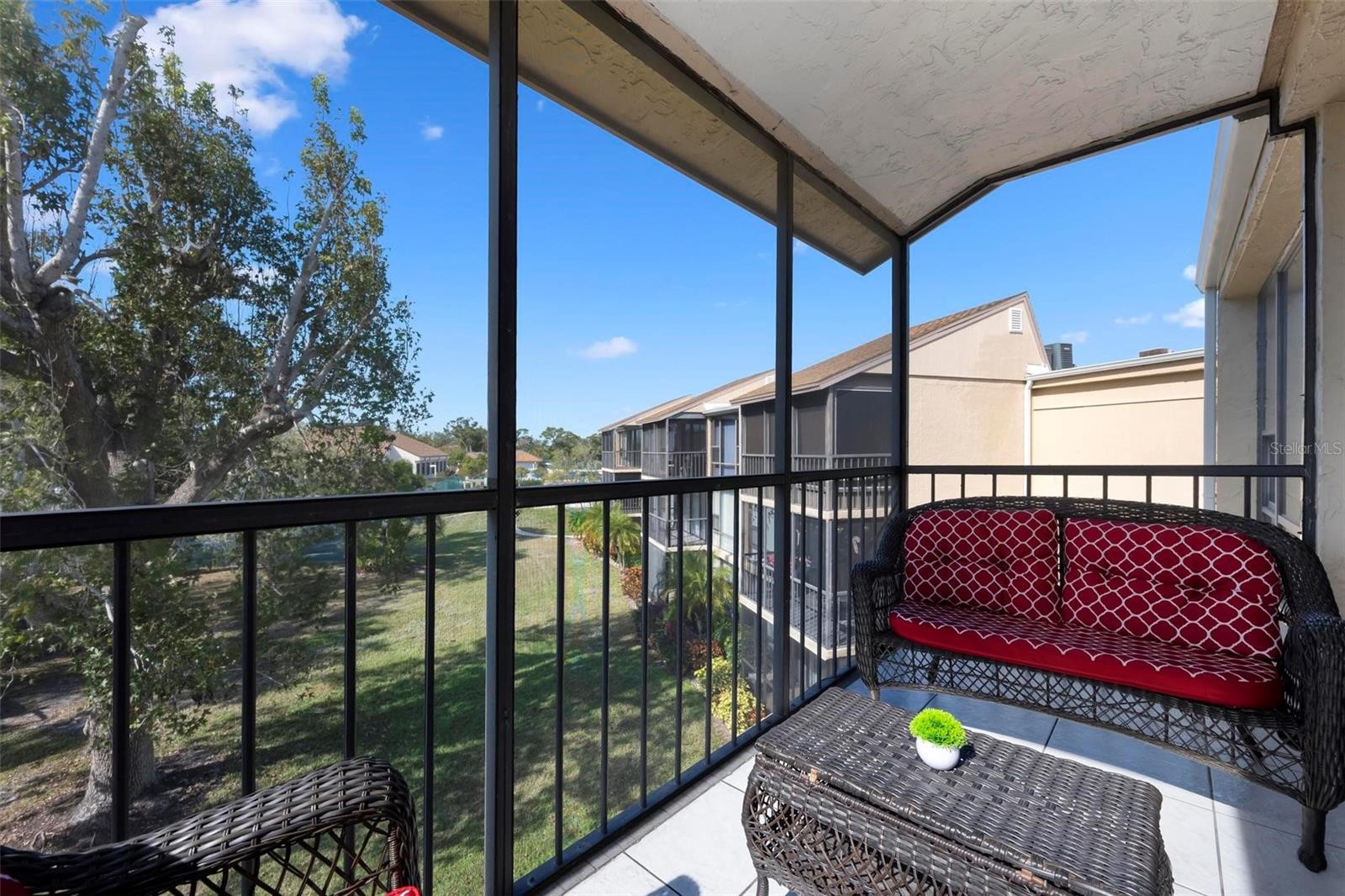 612 BIRD BAY DR S #313