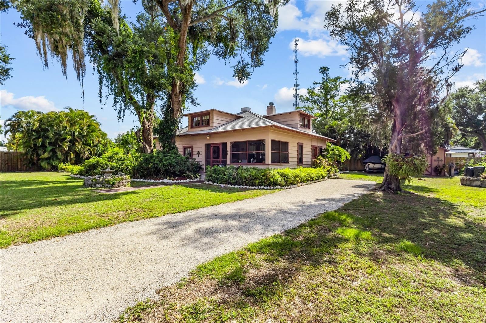 117 TUCKER AVE