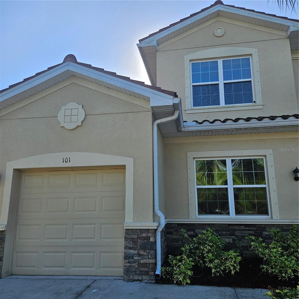 8259 ENCLAVE WAY #101