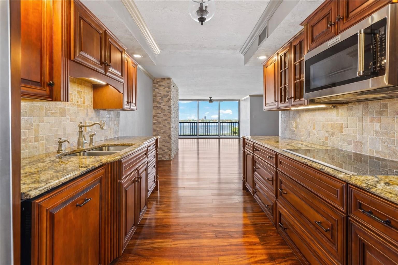 435 S GULFSTREAM AVE #1103