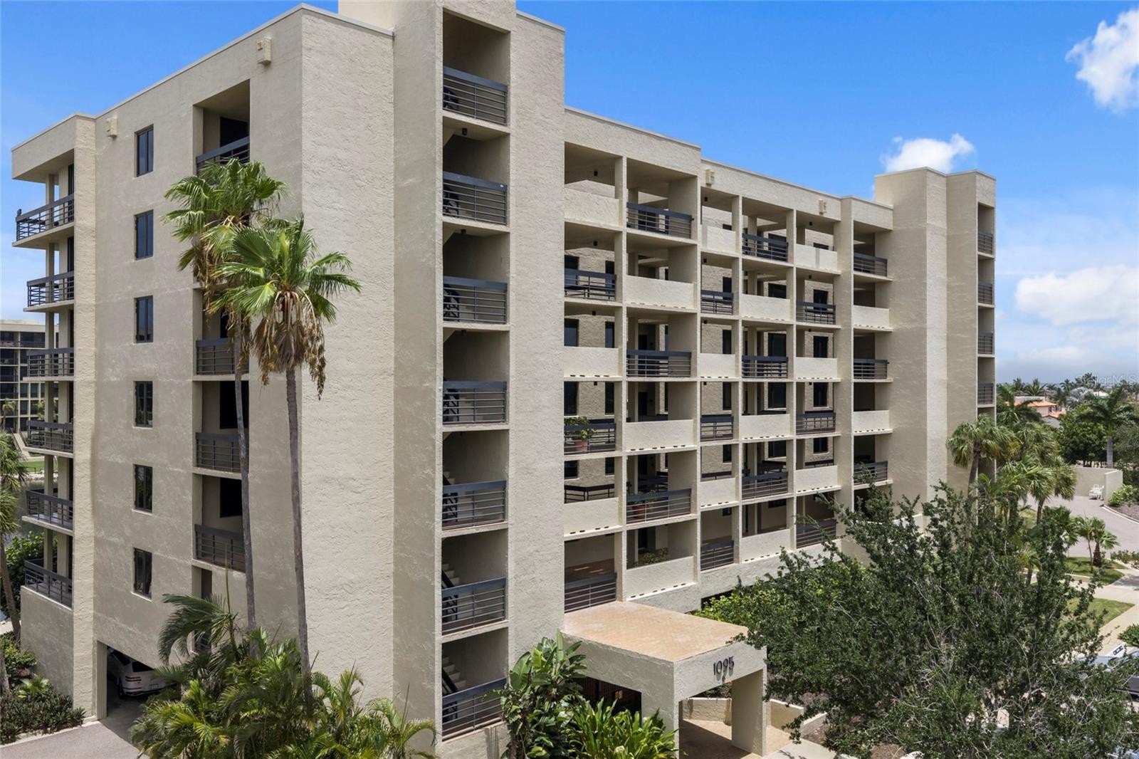 1095 GULF OF MEXICO DR #303