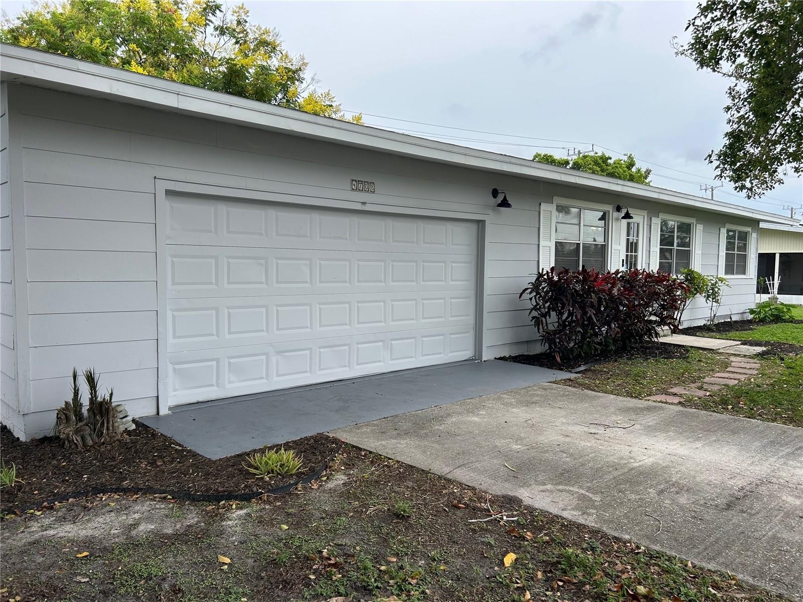 4708 PARK ACRES DR