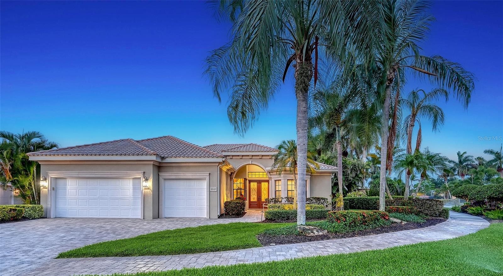 8889 ENCLAVE CT
