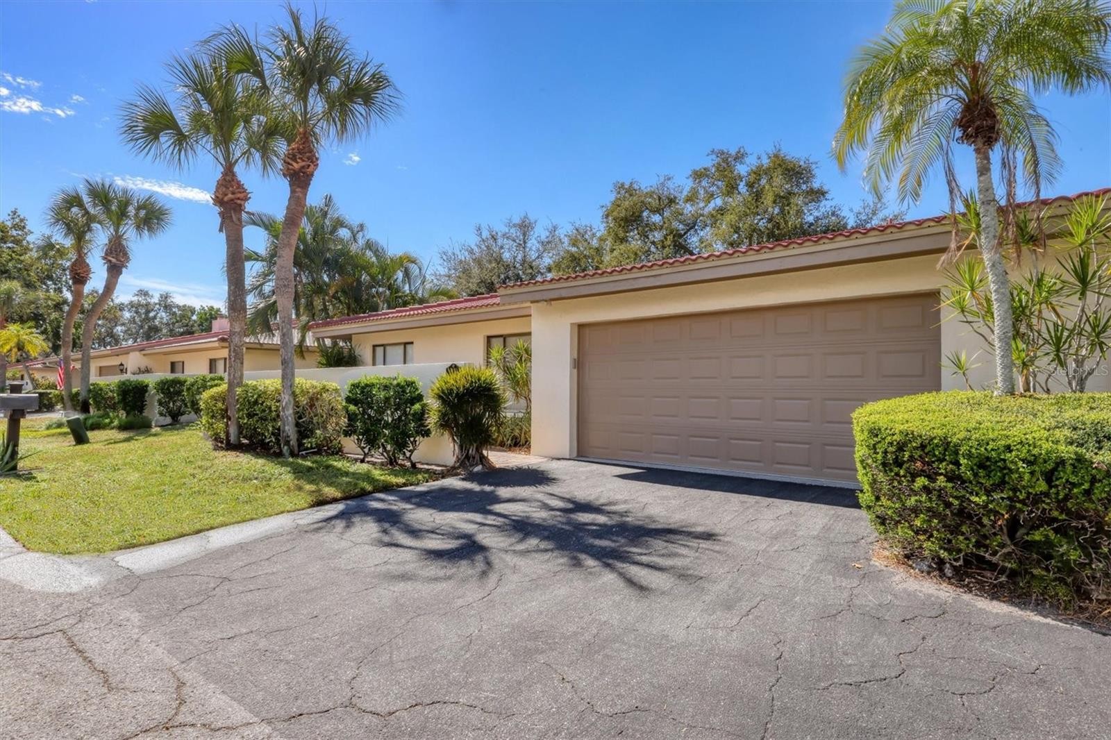 6412 SUN EAGLE LN