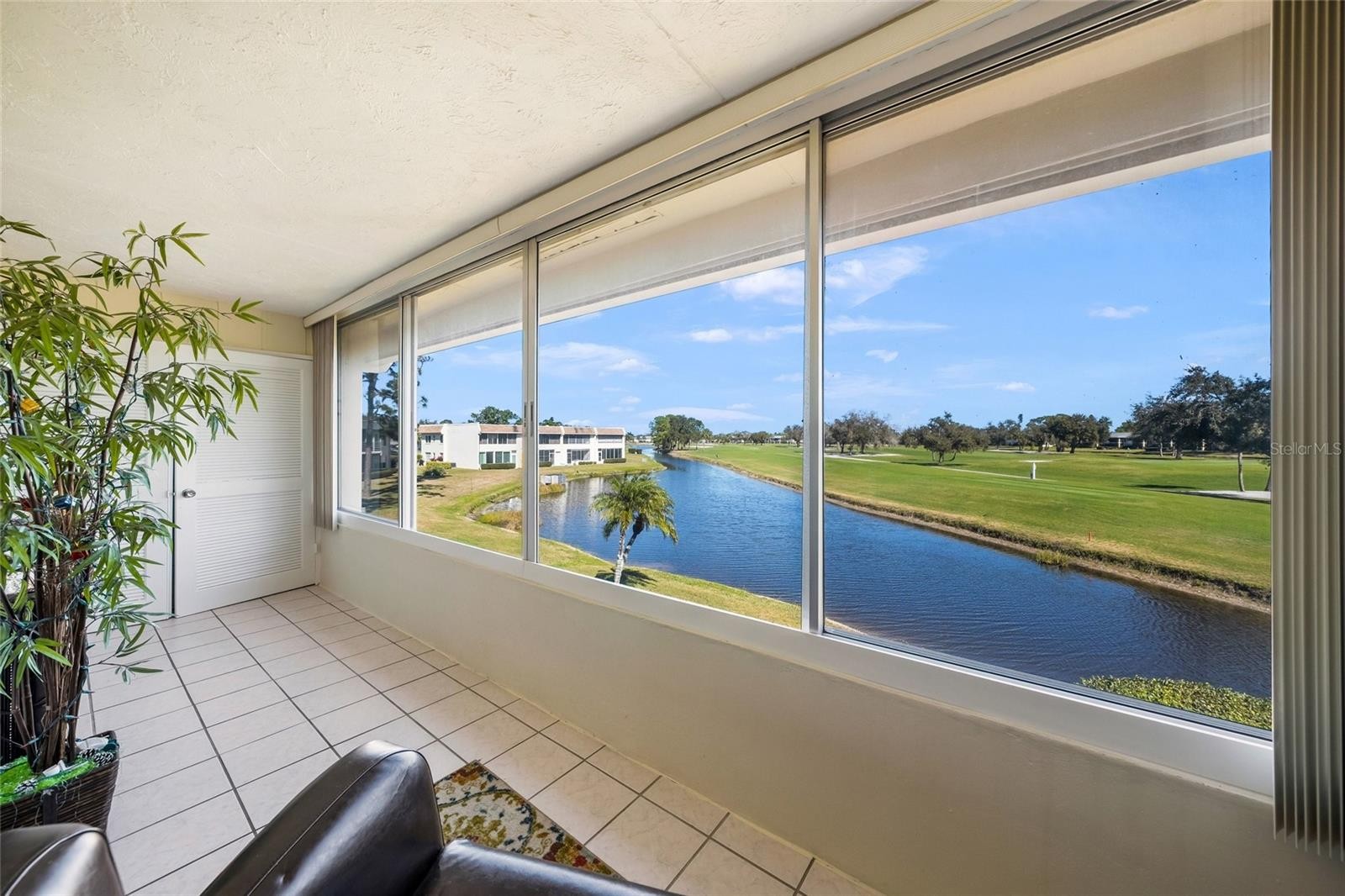 7193 W COUNTRY CLUB DR N #237