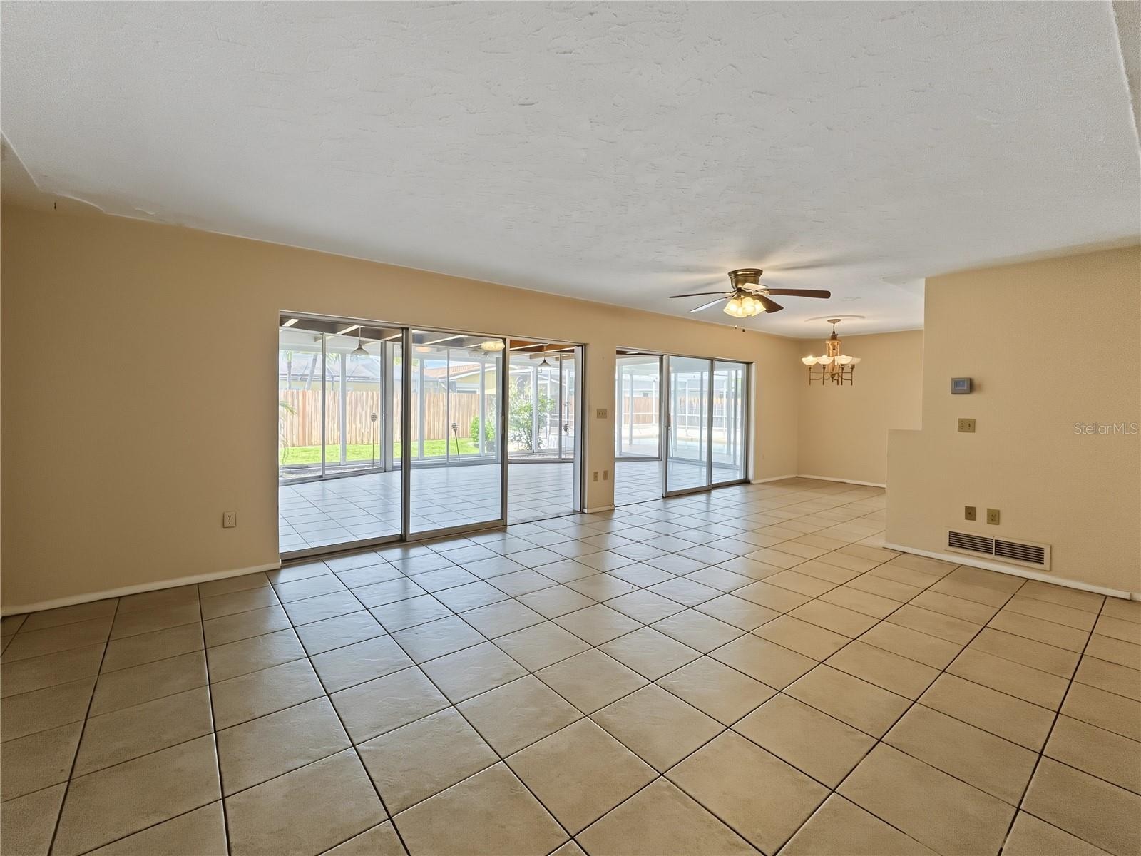 3041 TYRONE LN