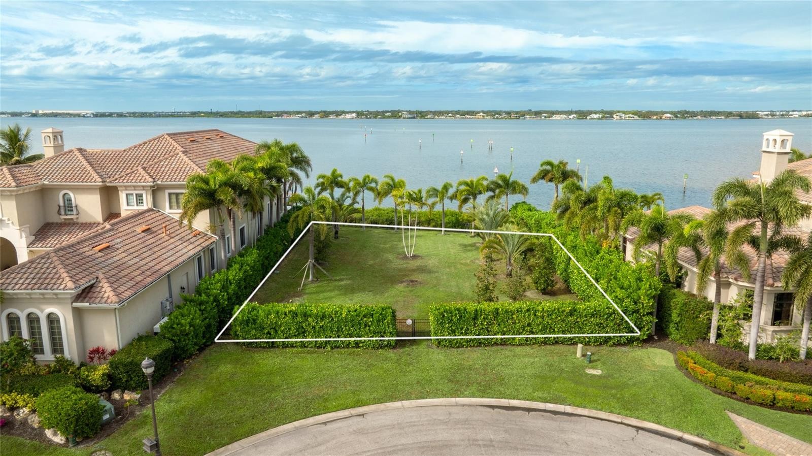 4223 HAWK ISLAND DRIVE