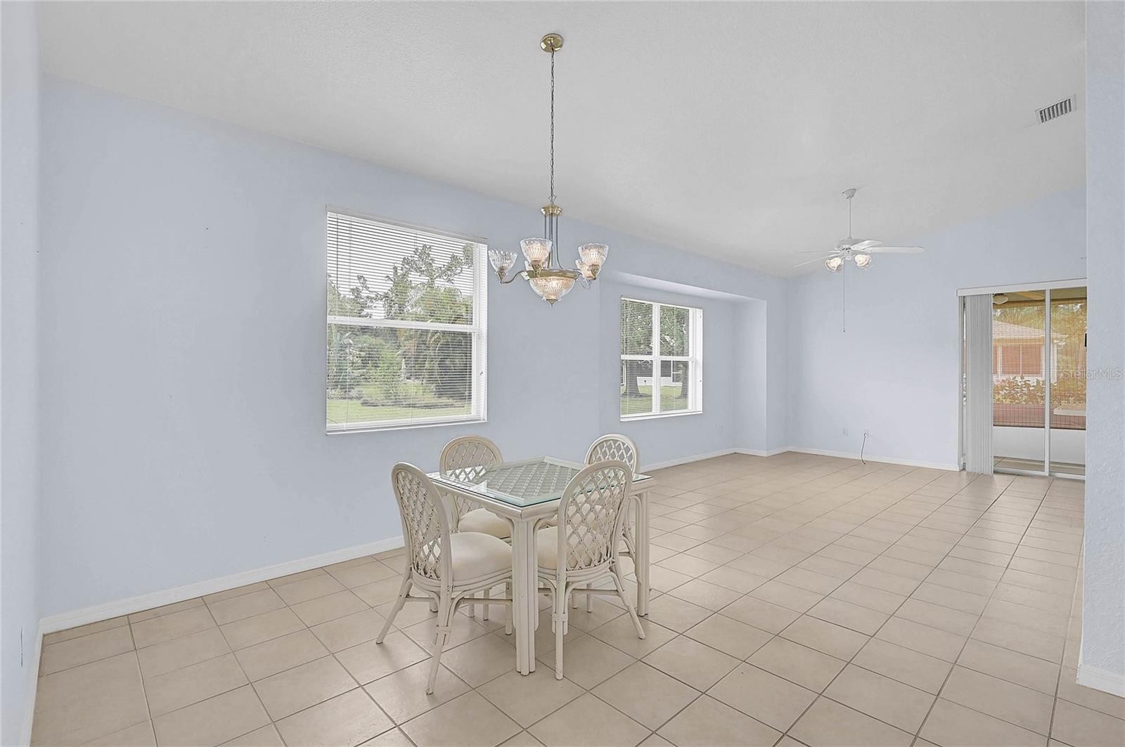 1439 MIMS CT