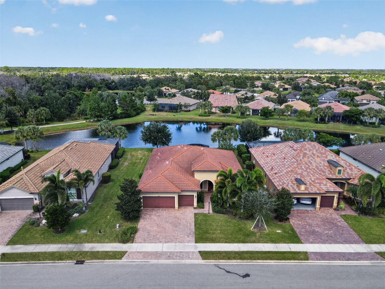 16927 WINTHROP PL