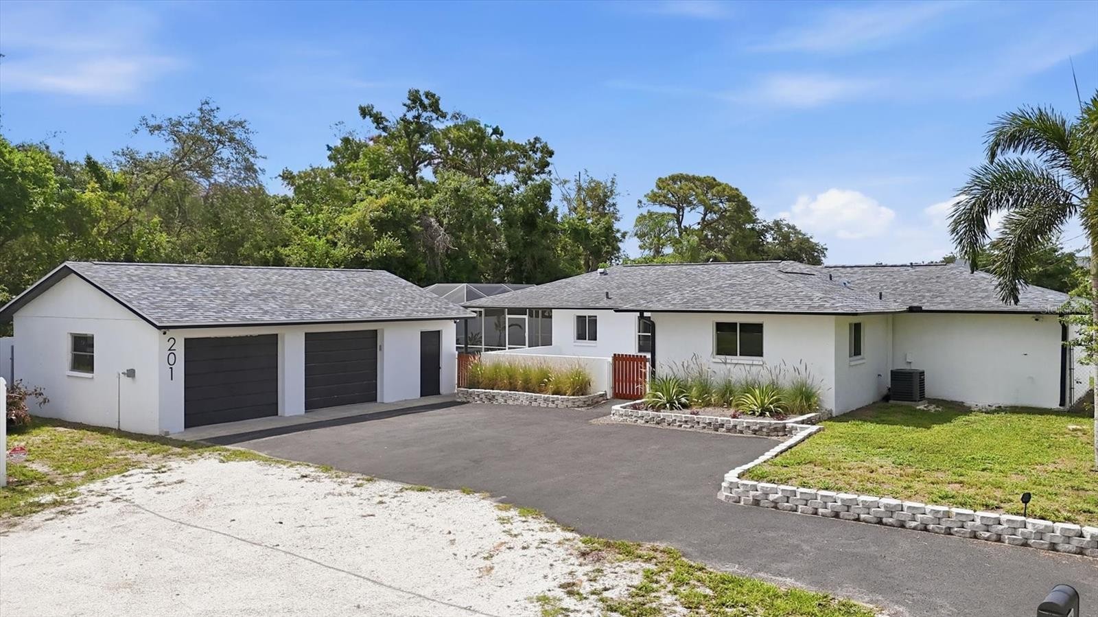 201 HONORE AVE