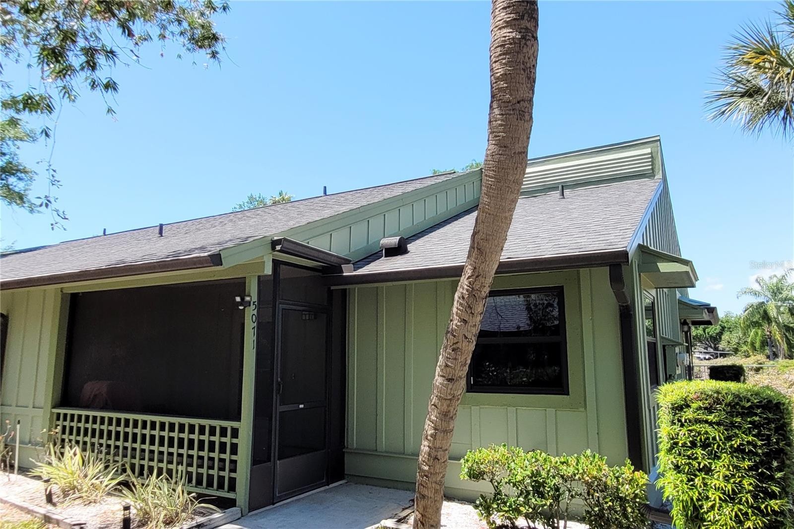 5071 BARRINGTON CIR #1602