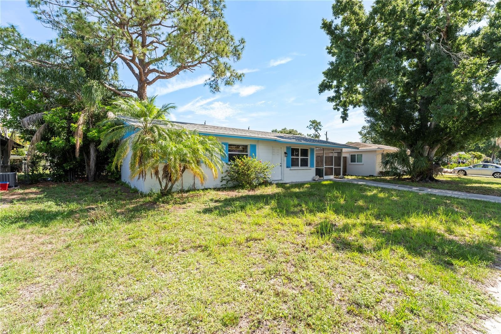 5015 BROOKMEADE DR
