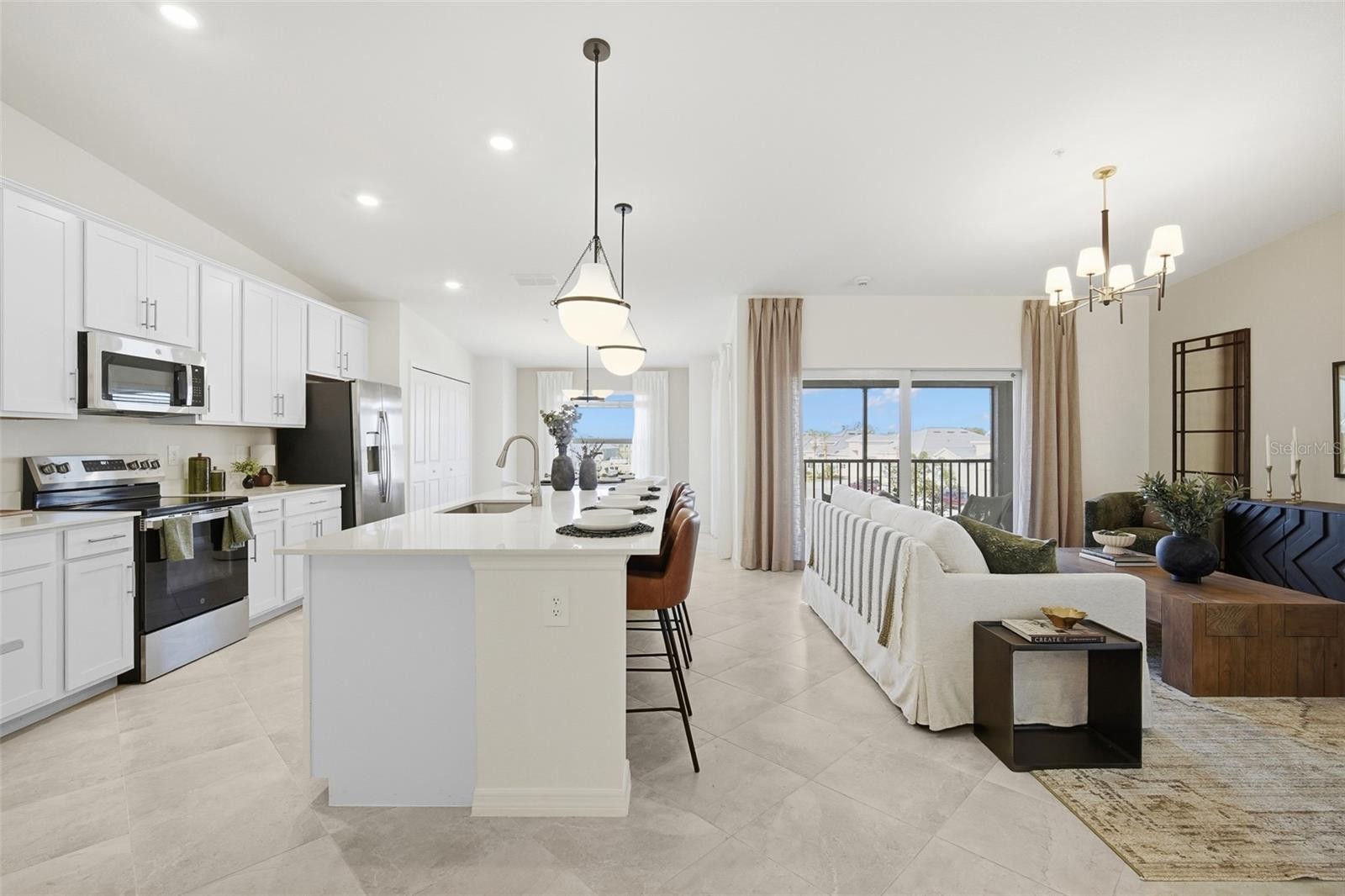 19007 SCALLOP LOOP #106