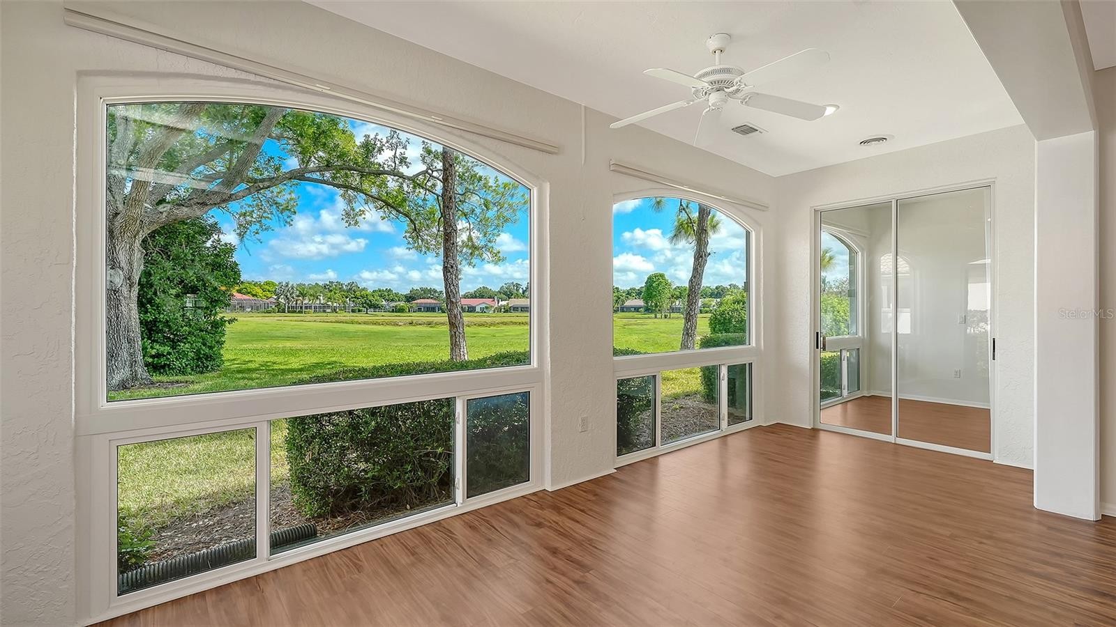 3978 CHATSWORTH GREENE #35