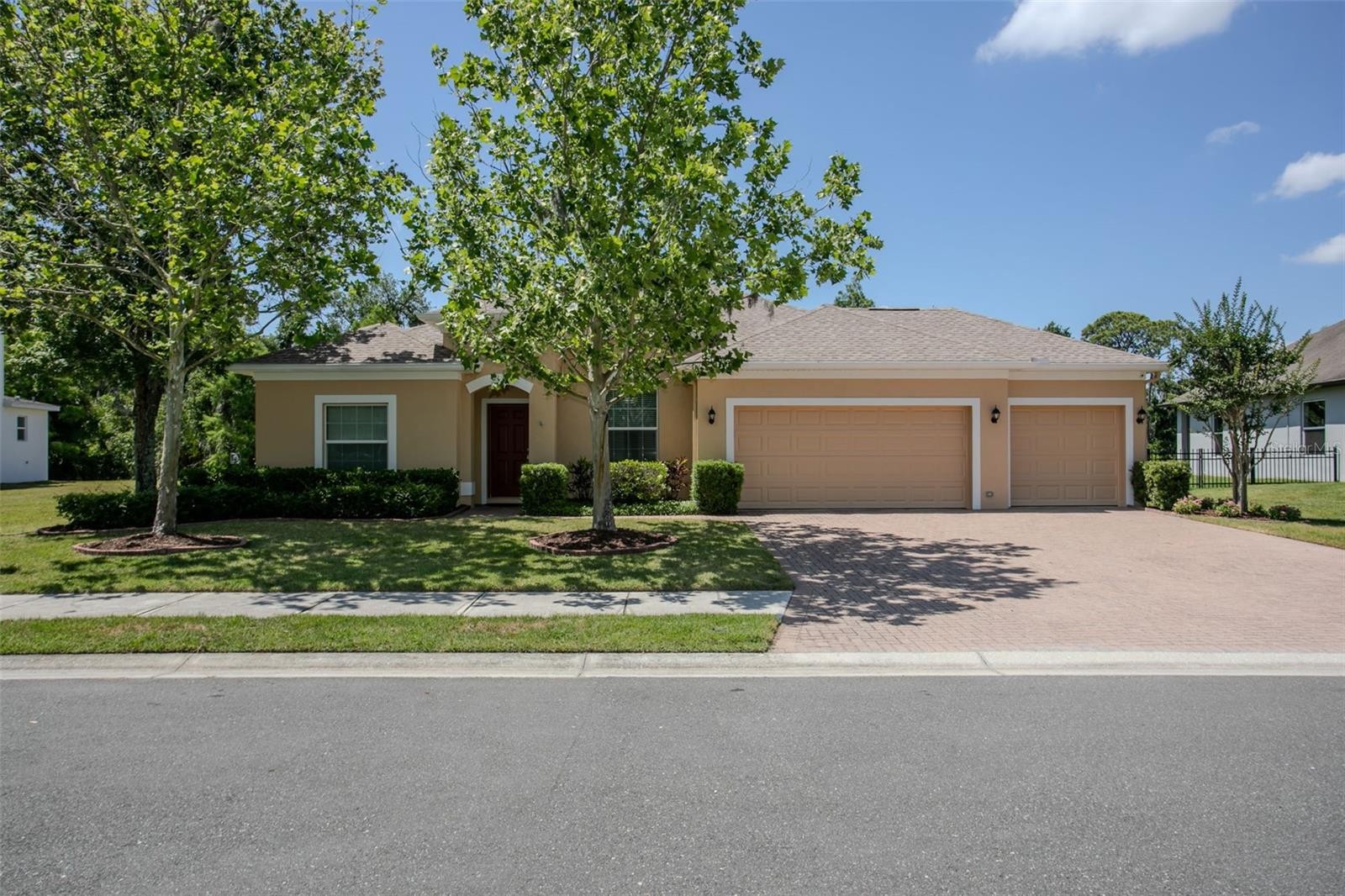 5407 74TH PL E