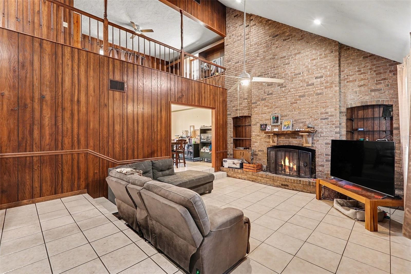 5223 17TH STREET CT E