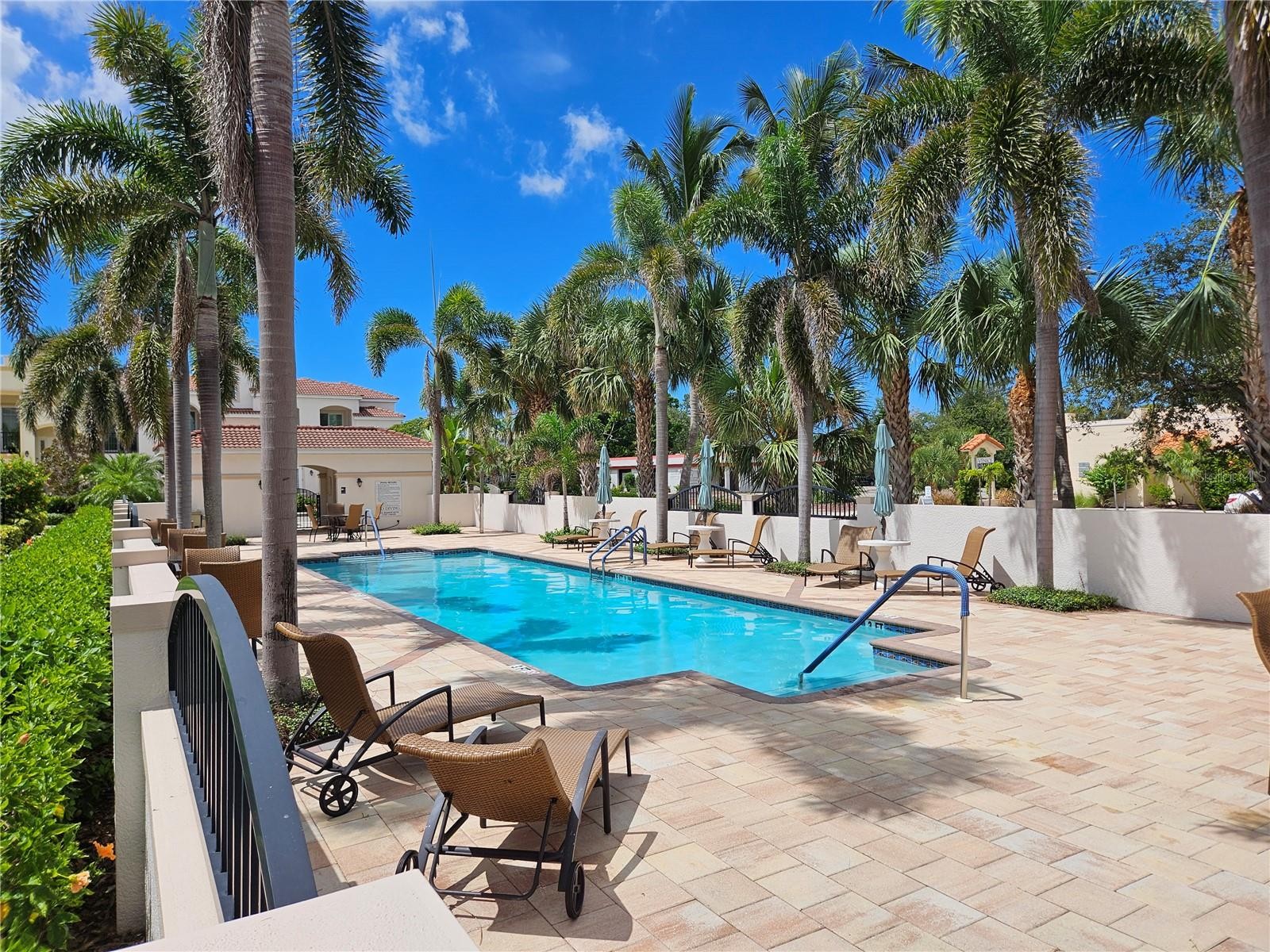 461 NOKOMIS AVE S #461