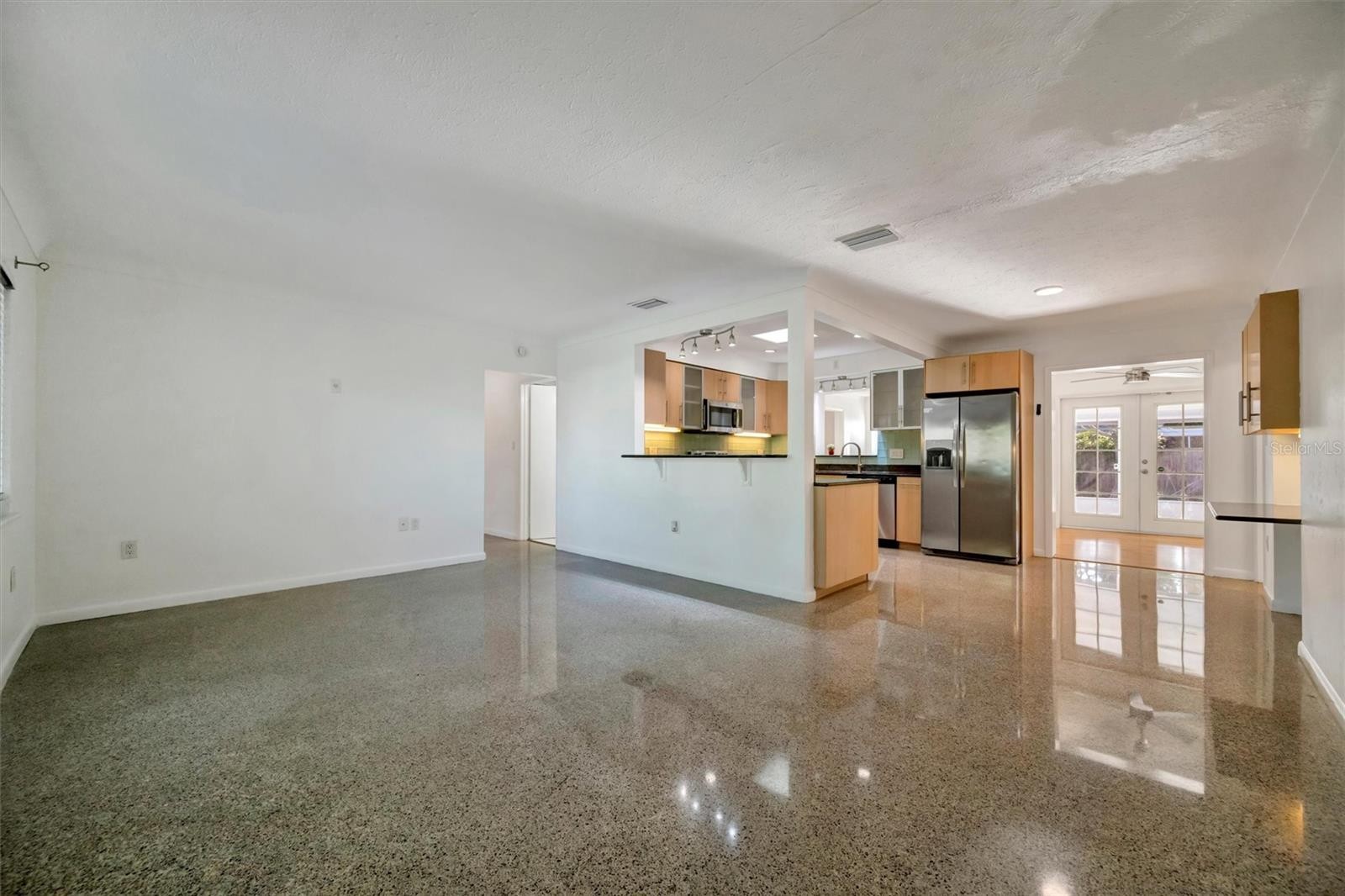 5015 EASTCHESTER DR