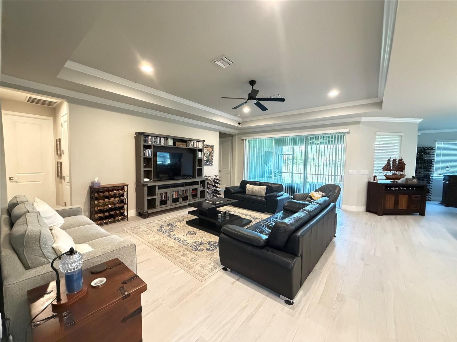 5769 LONG SHORE LOOP
