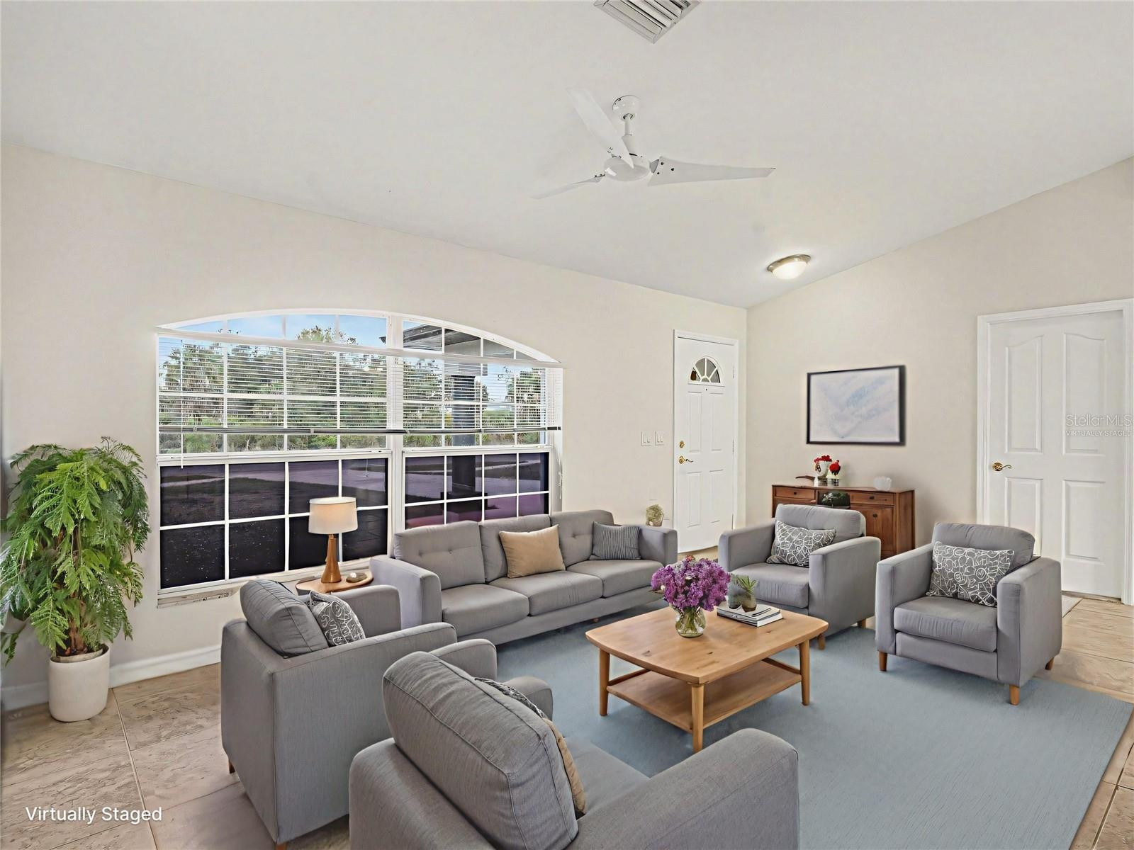 3217 N CHAMBERLAIN BLVD