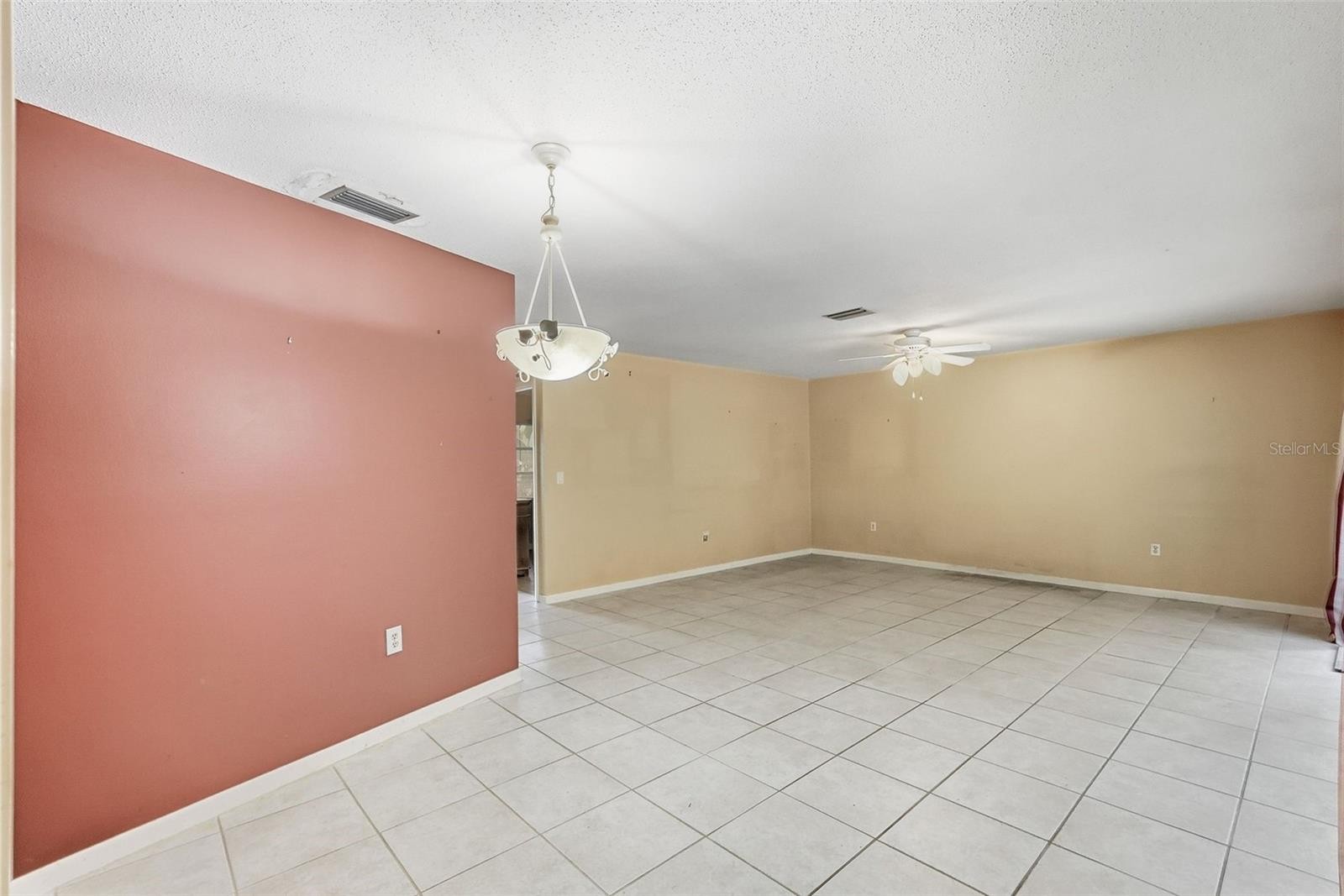 1411 52 ST E
