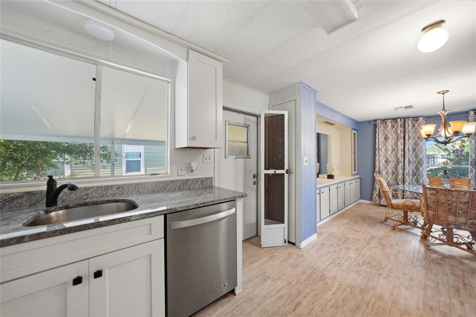 195 S FIJI CIR