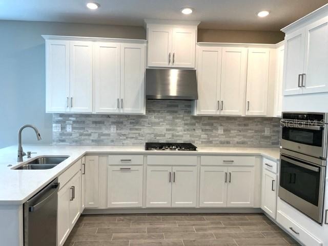 15352 ISLA PALMA LN