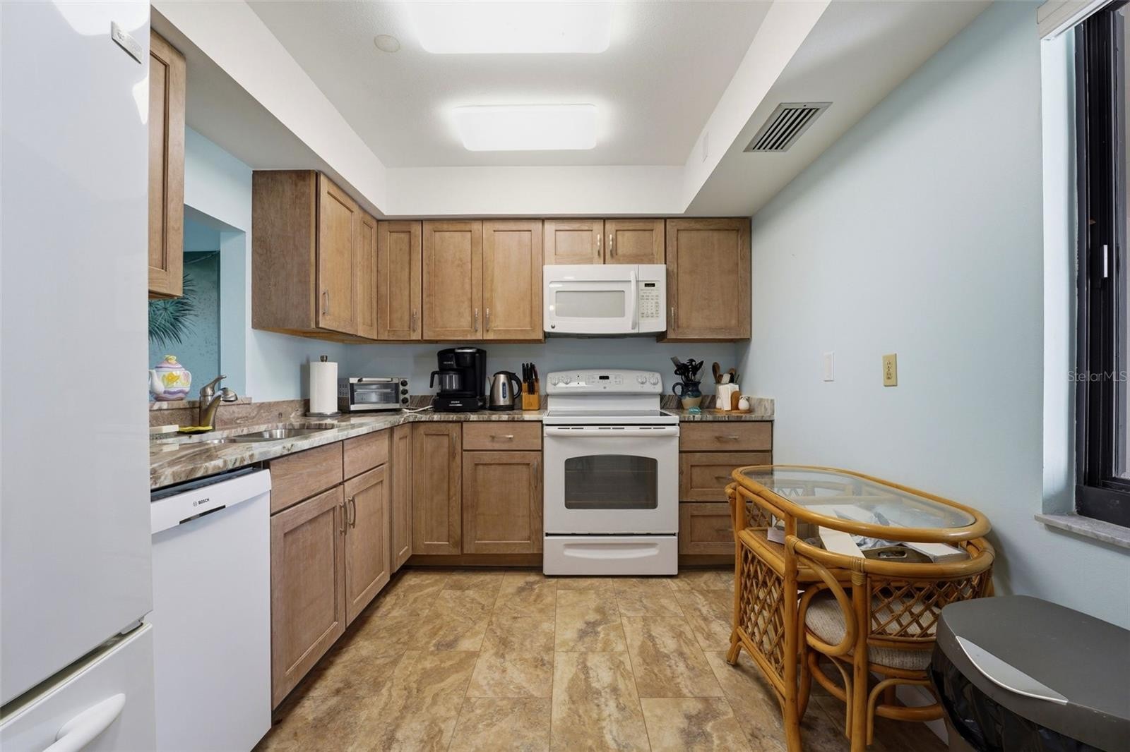 820 CAPRI ISLES BLVD #202