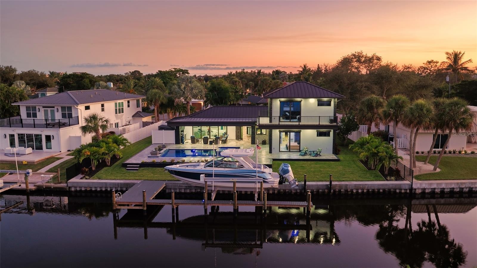 809 IDLEWILD WAY