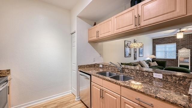 1064 N TAMIAMI TRL #1524