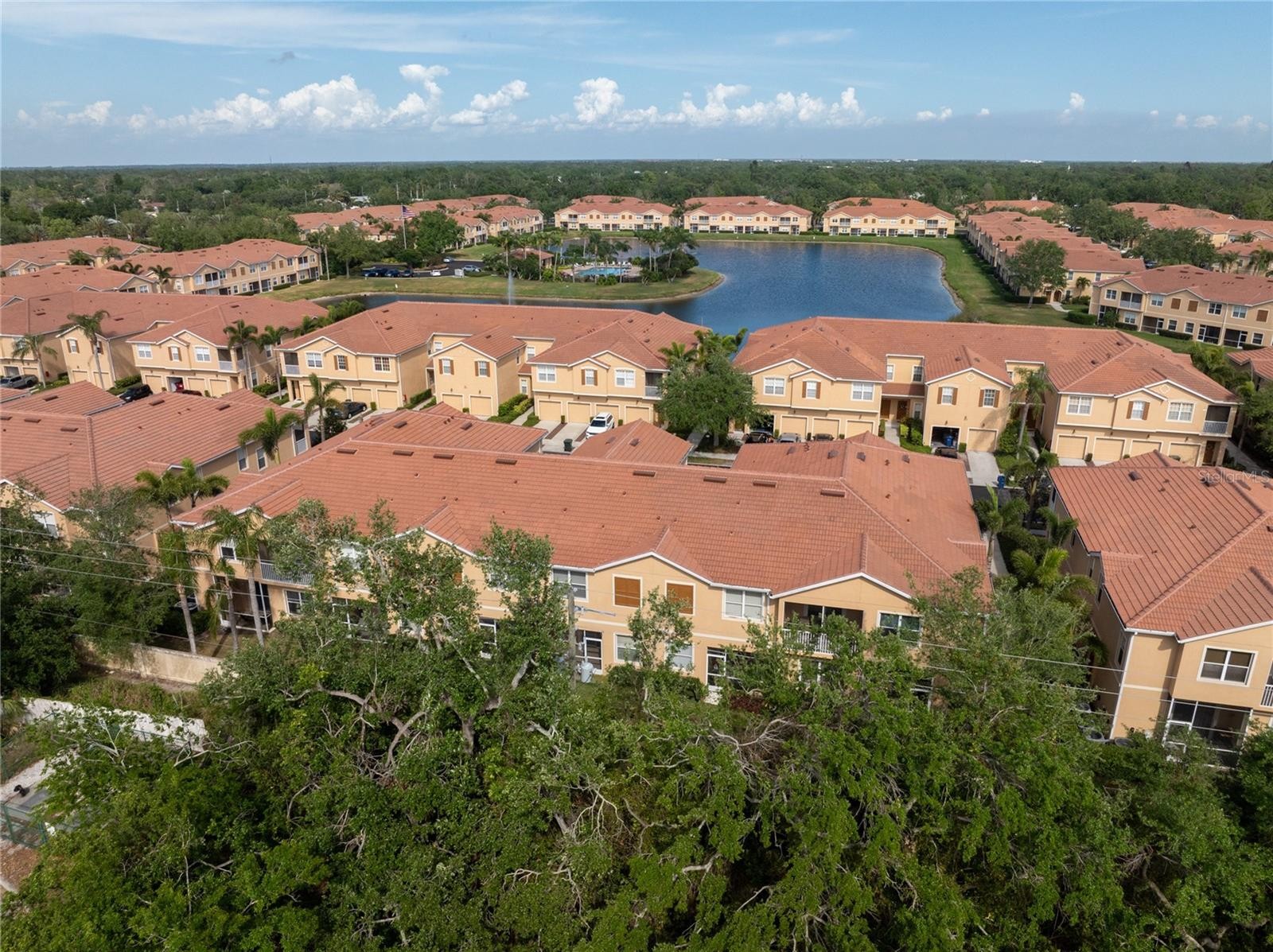 3769 PARKRIDGE CIR #4-103