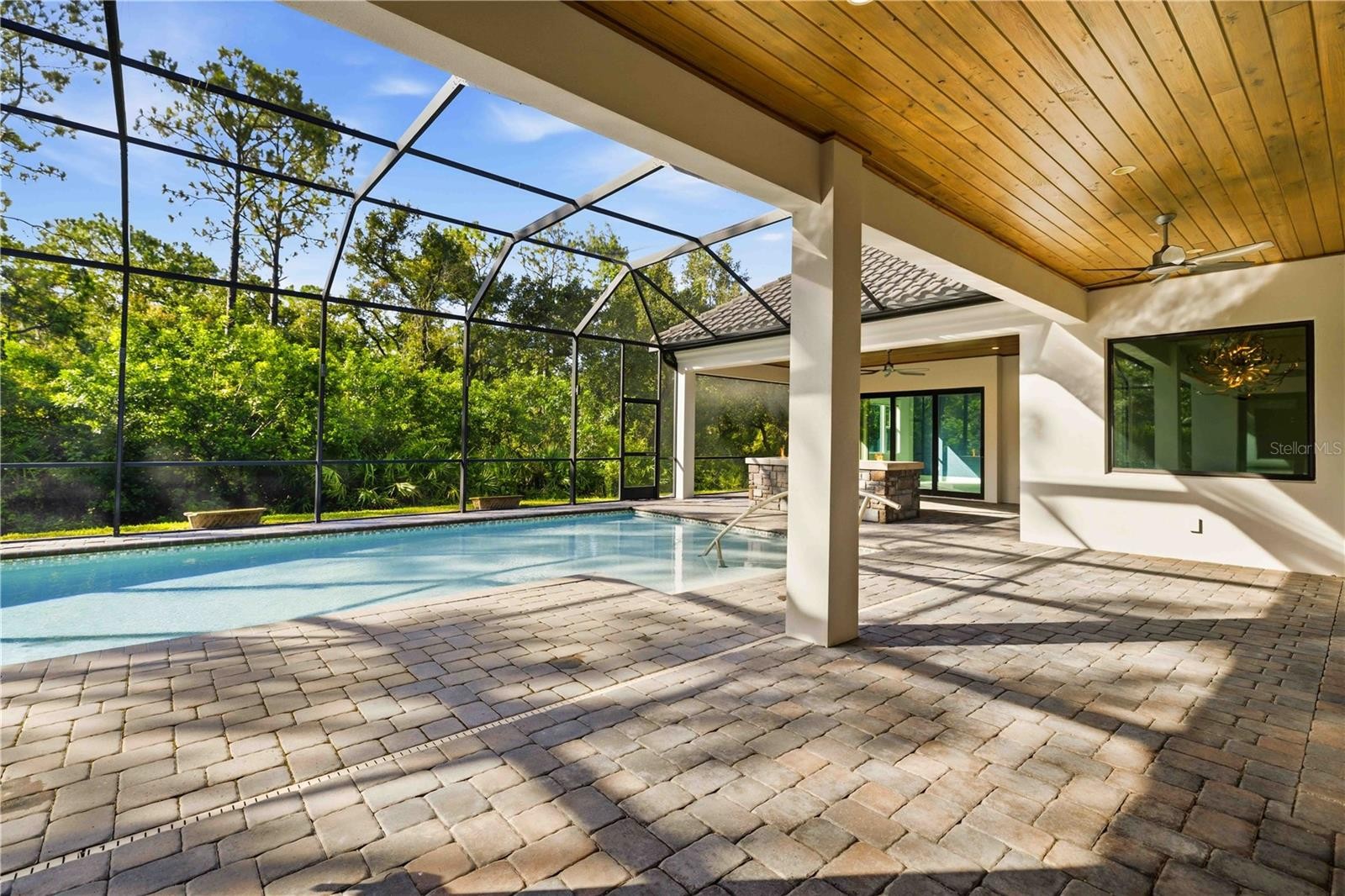 21724 DEER POINTE XING