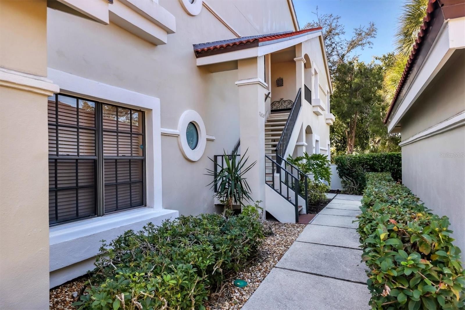 7608 FAIRWAY WOODS DR #206