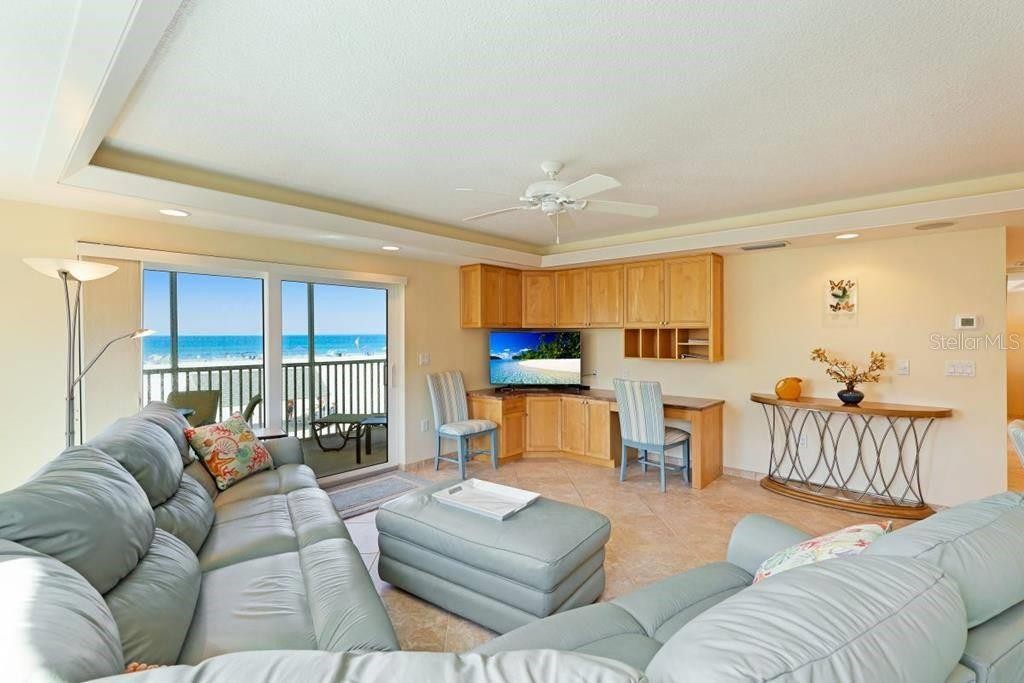 6154 MIDNIGHT PASS RD #201