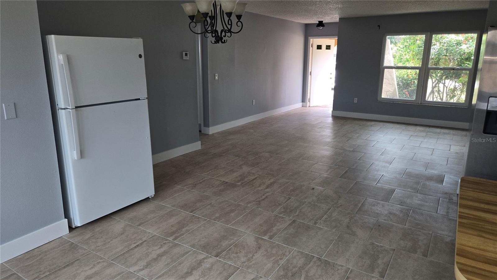 347 HOLLY RD
