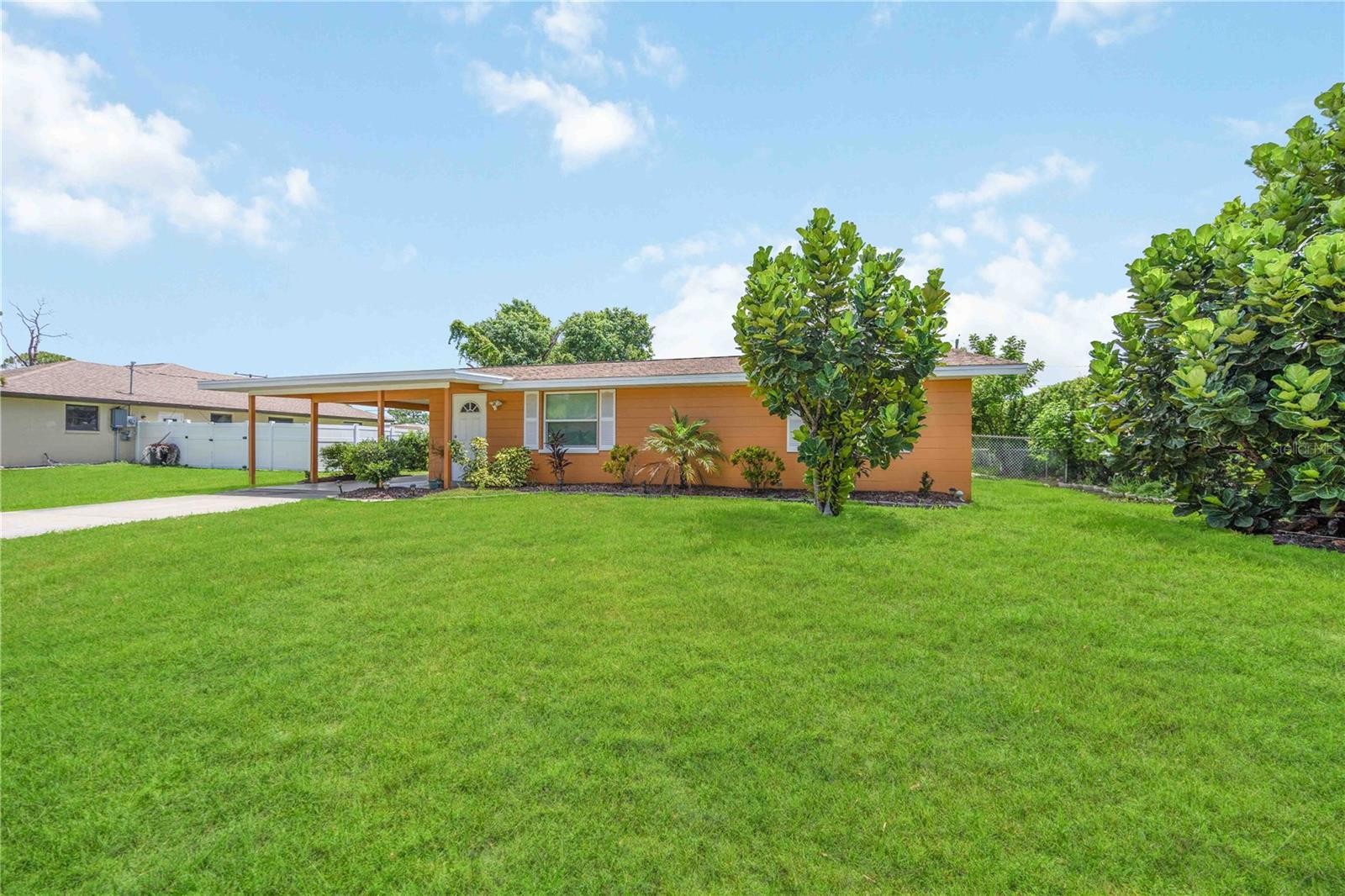 3035 SHAMROCK DR