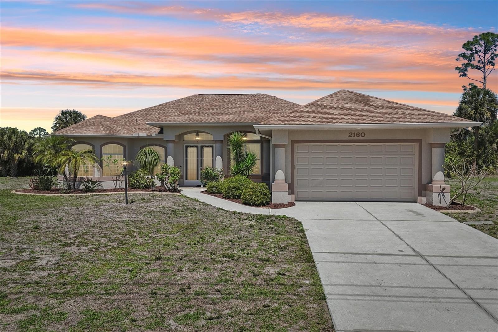 2160 W HILLSBOROUGH BLVD