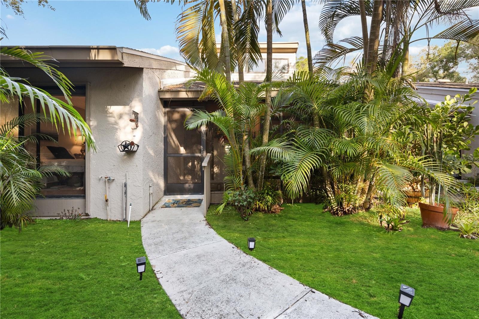 2584 ARBORETUM CIR #20