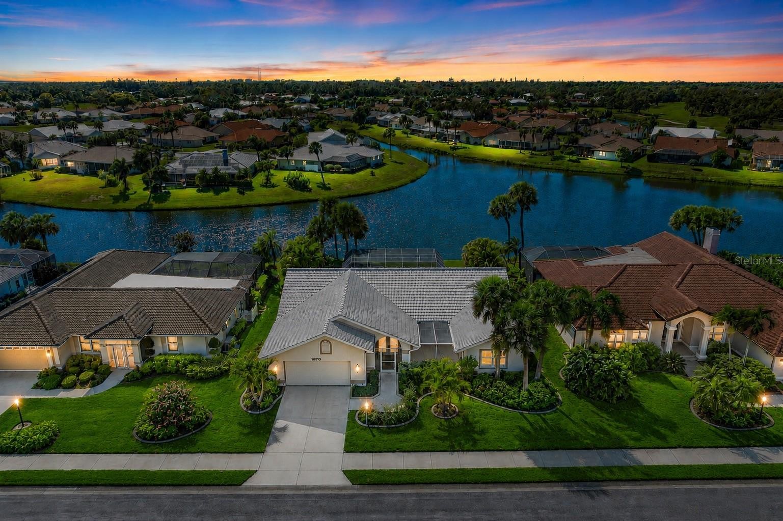 1679 VALLEY DR